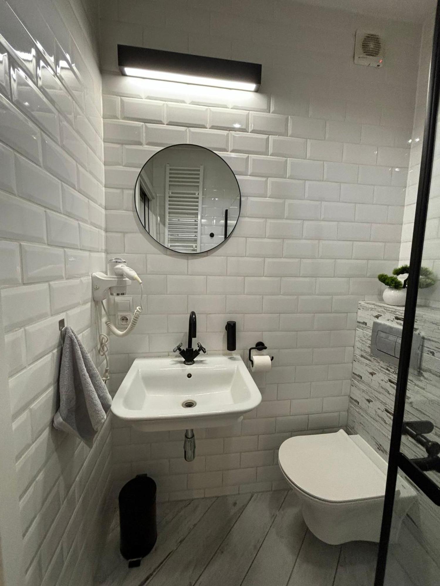 Wow! Paradise Aparthotel Krakow Bagian luar foto