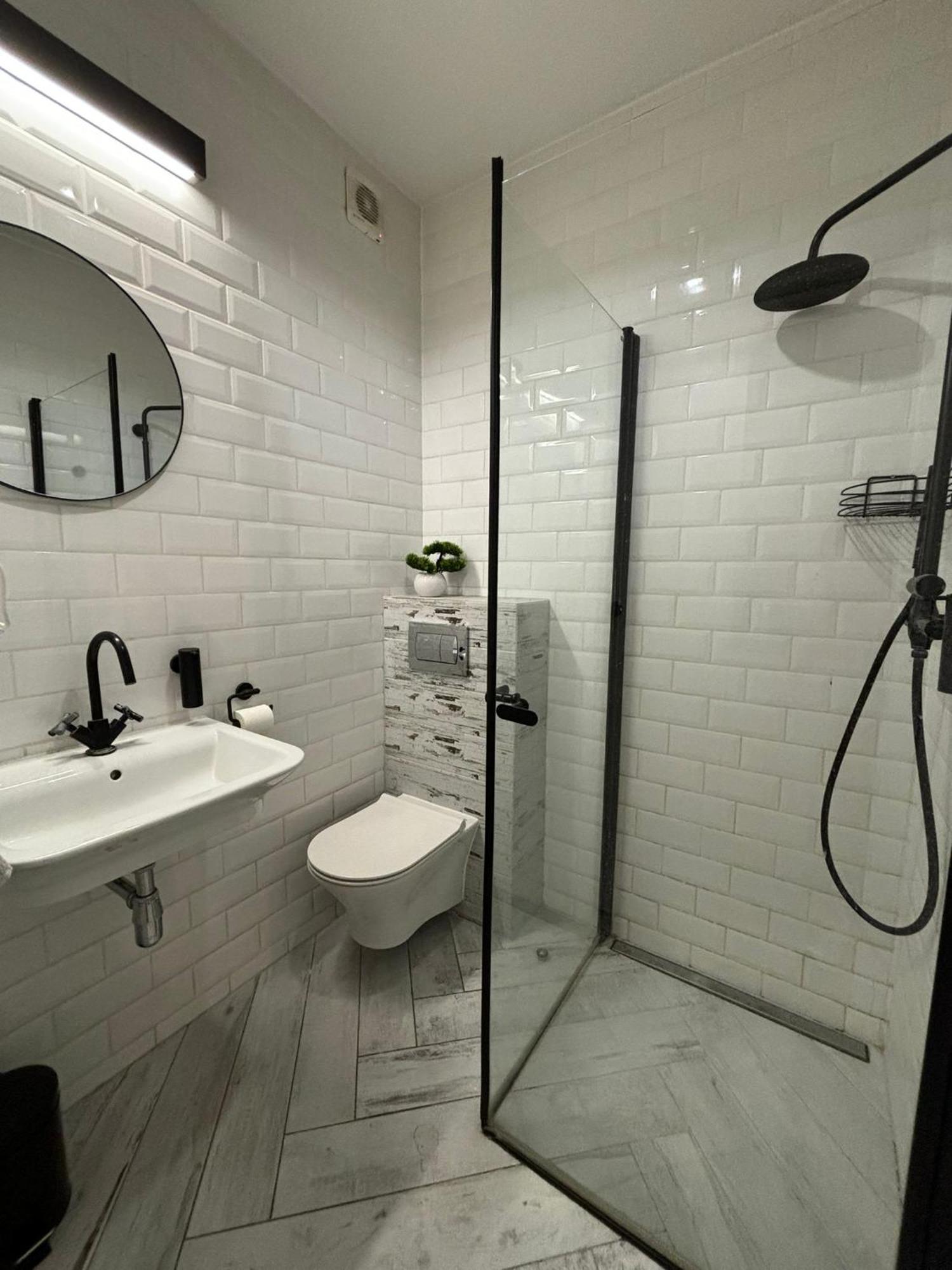 Wow! Paradise Aparthotel Krakow Bagian luar foto